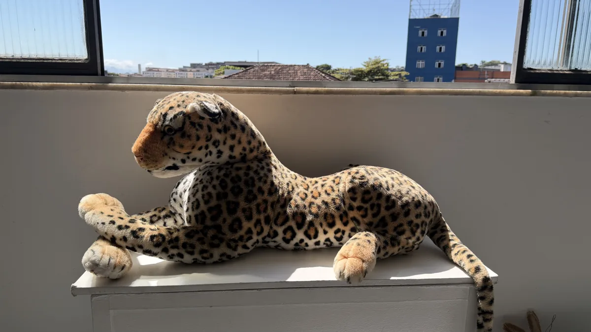 Onça de pelúcia