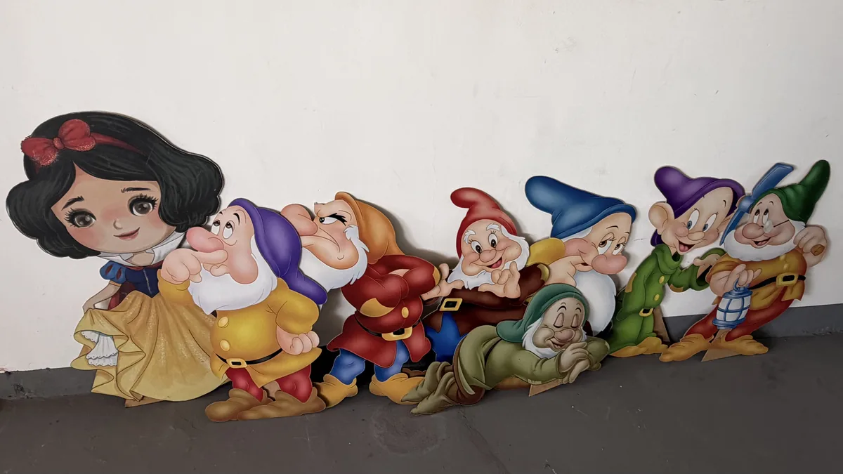 Princesa e sete anões em painel