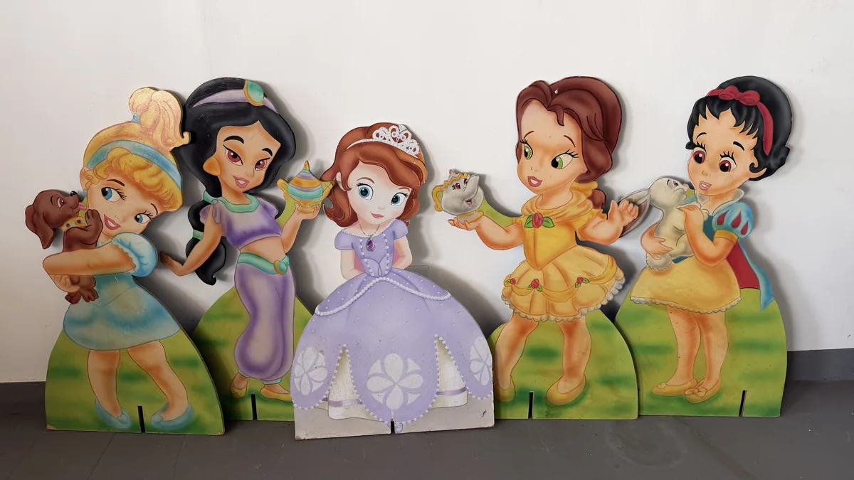 Princesas infantis em painel