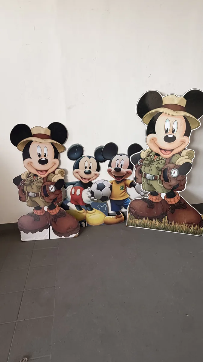Turma de ratinhos em painel