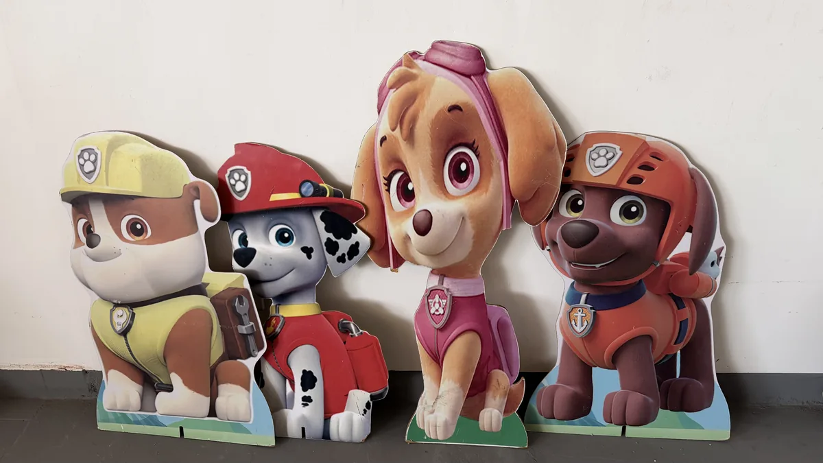 Quarteto de cachorrinhos em painel