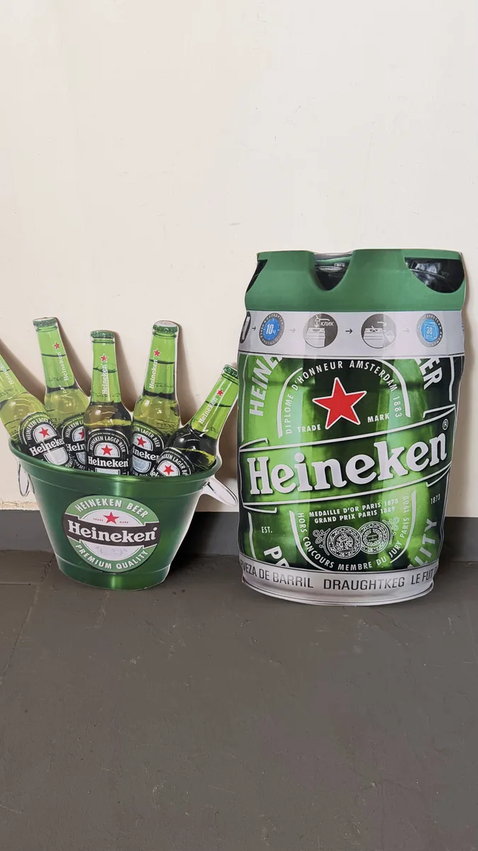 Bebidas cenográficas em painel